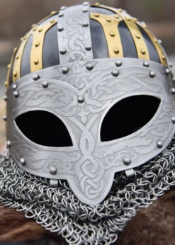 Wikinger Brillenhelm, Spangenhelm mit Brünne