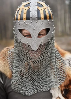 Wikinger Brillenhelm, Spangenhelm mit Brünne