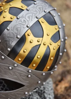 Wikinger Brillenhelm, Spangenhelm mit Brünne