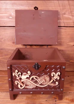 Wikinger Holzkiste mit Midgardschlangen-Motiv, ca. 33 x 25 x 28 cm, mit Mängeln