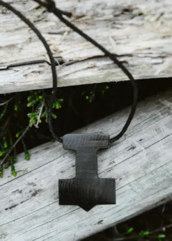 Wikinger Thorshammer Anhänger aus Horn