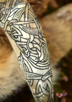 Wikinger-Trinkhorn mit Fenrir-Motiv