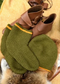 Wollsocken, gehäkelt, grün-gelb