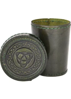 Würfelbecher aus Leder mit Deckel, Knotenmuster-Prägung, grün