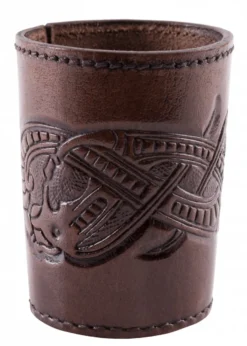 Würfelbecher aus Leder mit geprägtem Drachenmotiv, Jelling-Stil, dunkelbraun