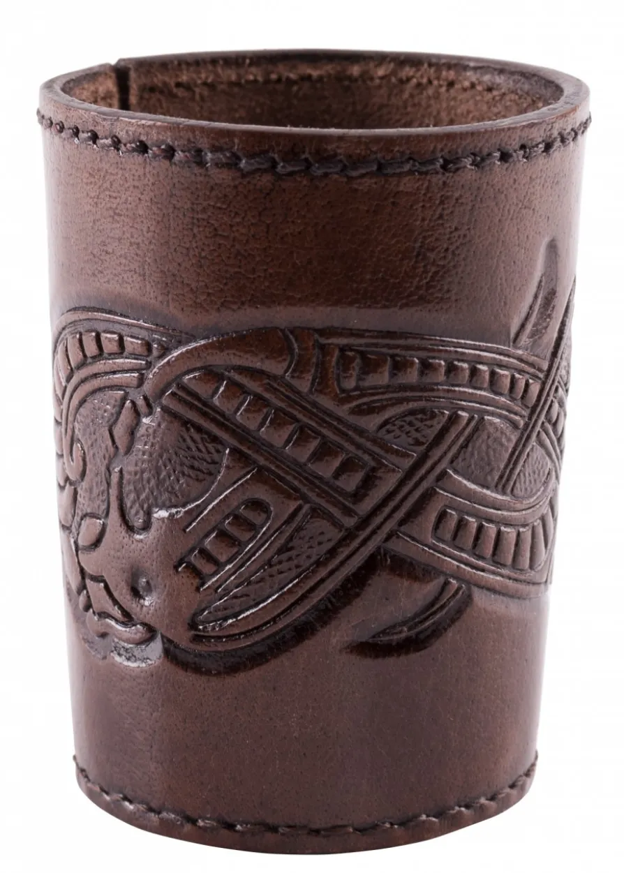 Würfelbecher aus Leder mit geprägtem Drachenmotiv, Jelling-Stil, dunkelbraun