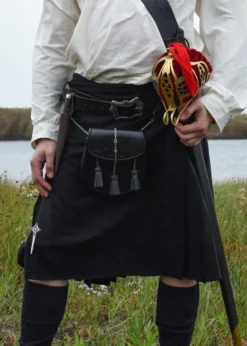 8 Yard Kilt, Schottenrock, schwarz (uni)
